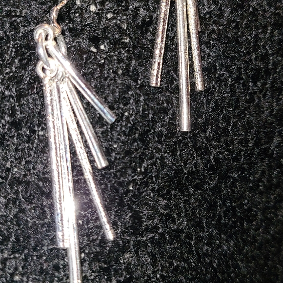 Jewelry - Picture 3 of 8